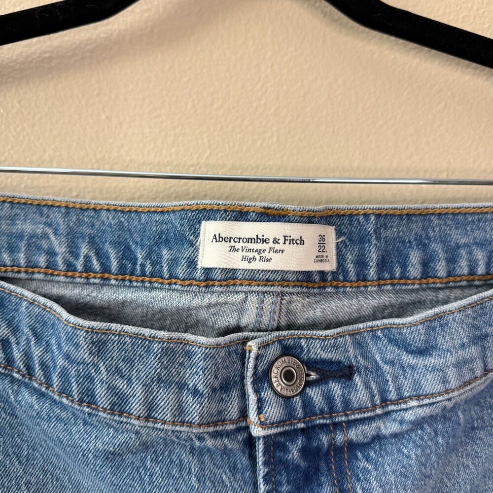 Abercrombie & Fitch The Vintage Flare High Rise Jeans - Picture 4 of 4